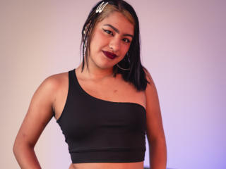 AngelyTorres's Model Profile