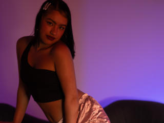 AngelyTorres's Model Profile