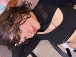 AnikaFleur's Model Profile