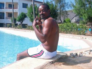 HoneyBadgers's Model Profile