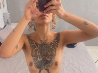 SilvanaXOwen's Model Profile