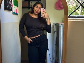 Saalome69's Model Profile