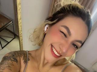 Xem hồ sơ đầy đủ của EmilyRobertts