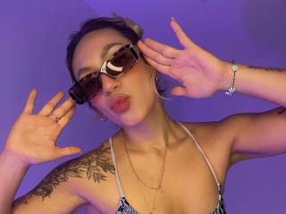 Xem hồ sơ đầy đủ của EmilyRobertts