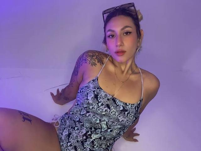 EmilyRobertts - сексуальная веб-камера в реальном времени - 29235059