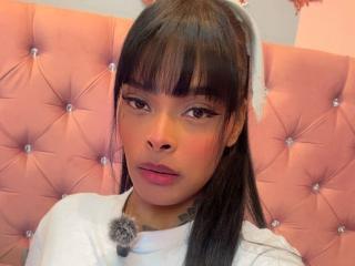 Ver la ficha detallada de EmmaEbony