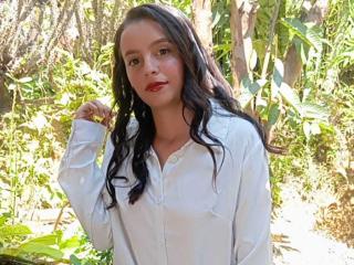 Xem hồ sơ đầy đủ của NicolleJane