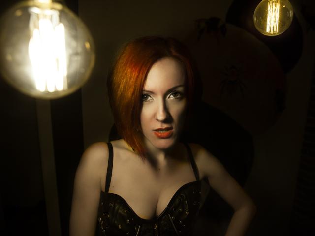 ClaraDomme - chat online porn with a ginger Mistress 