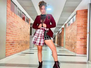 Xem hồ sơ đầy đủ của AriannaBlake