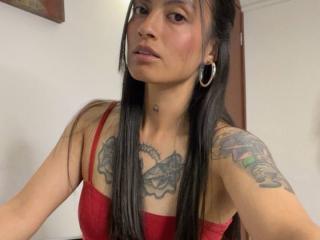 Ver la ficha detallada de NiaWhitee