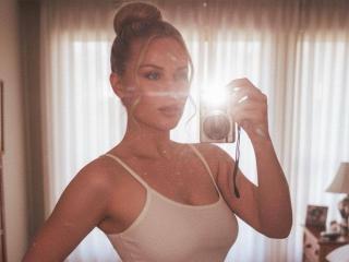 Ver la ficha detallada de AvaQueen