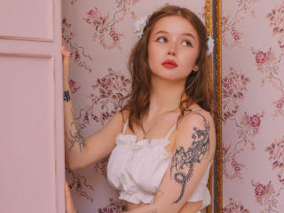 Xem hồ sơ đầy đủ của ViolettaFane