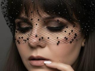 Xem hồ sơ đầy đủ của Tilliana