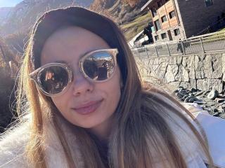 Ver la ficha detallada de AishaBee