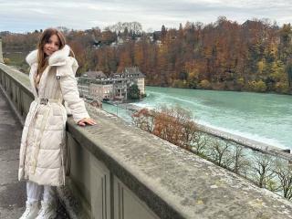 Xem hồ sơ đầy đủ của AishaBee