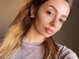 Ver la ficha detallada de AishaBee