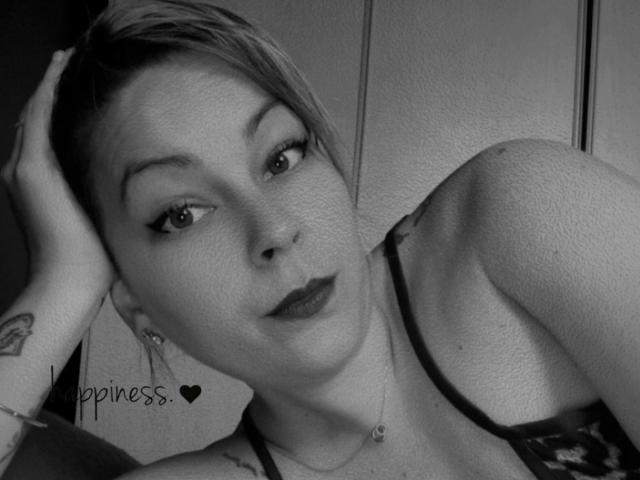 Mylee - Live sex cam - 29248586