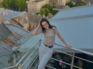 Xem hồ sơ đầy đủ của Yasinia