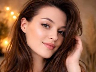 Xem hồ sơ đầy đủ của Yasinia