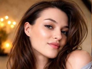 Xem hồ sơ đầy đủ của Yasinia