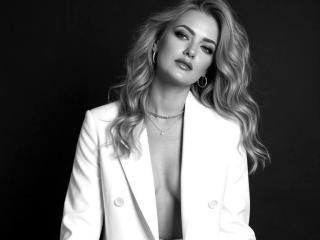 Ver a ficha detalhada de GladisBelle