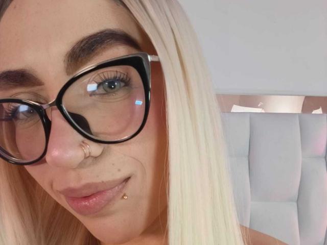 CamilleJuicyHot - Sexe cam en vivo - 29249900