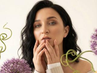 Xem hồ sơ đầy đủ của Limina