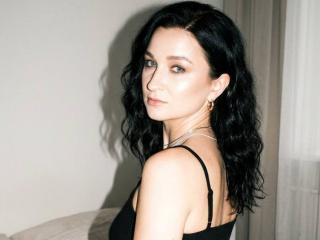 Xem hồ sơ đầy đủ của Limina