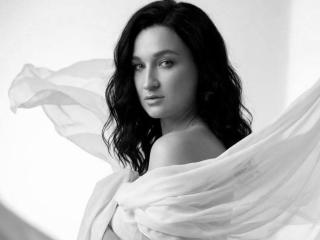 Xem hồ sơ đầy đủ của Limina