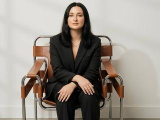 Xem hồ sơ đầy đủ của Limina