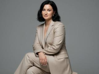 Xem hồ sơ đầy đủ của Limina