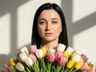 Xem hồ sơ đầy đủ của Limina