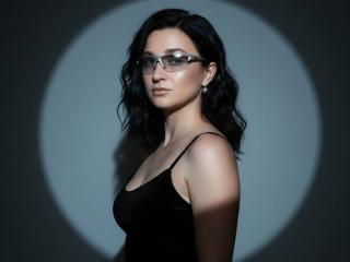 Xem hồ sơ đầy đủ của Limina