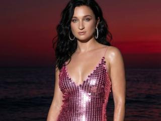 Xem hồ sơ đầy đủ của Limina