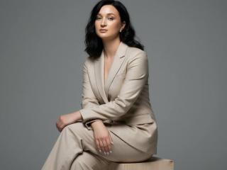 Xem hồ sơ đầy đủ của Limina