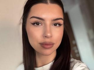 Ver a ficha detalhada de KeenaJaminet