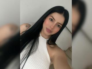 Ver a ficha detalhada de IsabellaJames