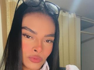 Ver la ficha detallada de EmmaEbony