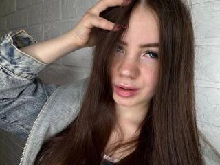 Vedere il profilo completo di CuteDomi-hot