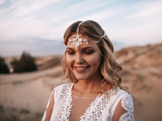 Xem hồ sơ đầy đủ của EolantaMarina