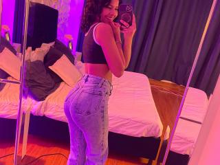 Xem hồ sơ đầy đủ của ChloeVixen