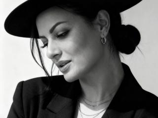 Se dtaljerede oplysninger for VixenSelena