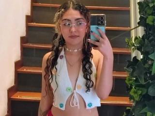 Se dtaljerede oplysninger for AdaraAngel