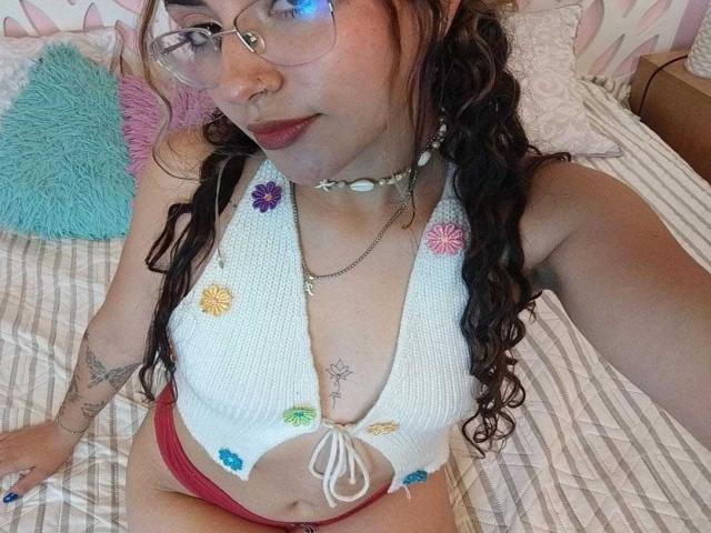 AdaraAngel - Live sex cam - 29261231