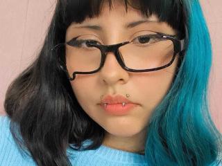 Se dtaljerede oplysninger for KleoLennox