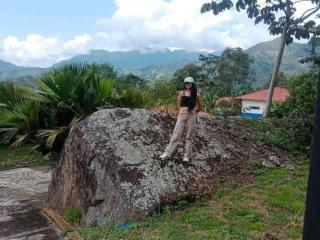 Podívejte se na podrobnou kartu VioletXBloom