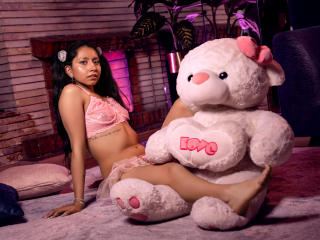 Podívejte se na podrobnou kartu VioletXBloom