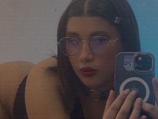 Se dtaljerede oplysninger for LoreDuval