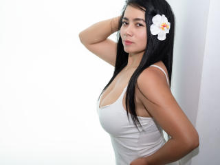 Se dtaljerede oplysninger for MiaGalvan