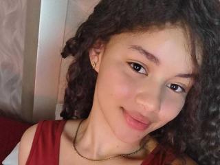 Se dtaljerede oplysninger for LoreneCurly